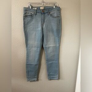 Universal Thread skinny jeans in light blue stretch size 12